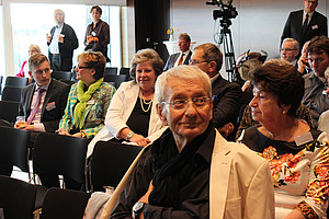 Unter den Gästen: Wolfgang Kaus, der seit Jahrzehnten zum Freundeskreis von Jutta W. Thomasius zählt. Foto: Sonja Lehnert