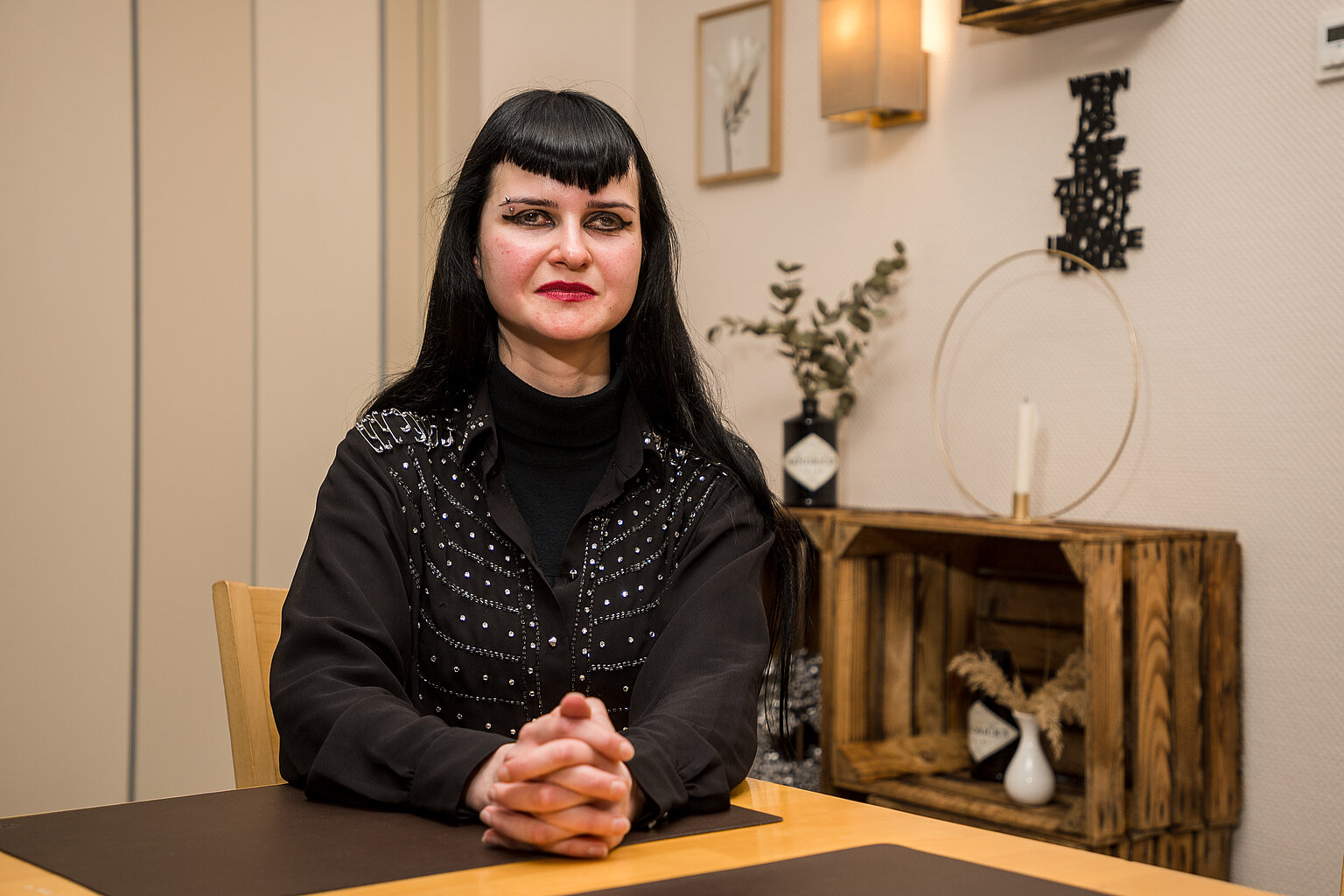 Die Ukraine im Krieg - eine geflüchtete Journalistin berichtet Die Ukraine im Krieg - eine geflüchtete Journalistin berichtet – Die Ukraine im Krieg - die geflüchtete Journalistin Julia Mostowa (31) berichtet von ihren Erlebnissen und Erfahrungen den Besuchern des Ortsverband Marburg des DJV Hessen